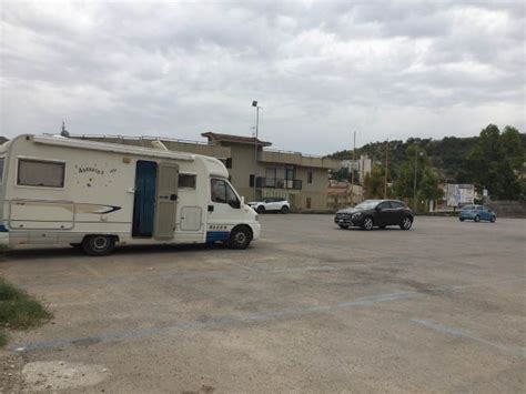 area sosta camper parcheggio agropoli economico